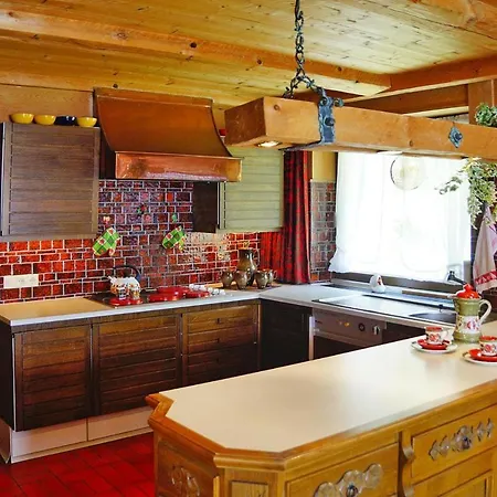 Holiday House, Dien * 디엔텐암호크코니그