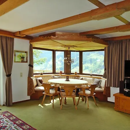 Holiday House, Dien * 디엔텐암호크코니그